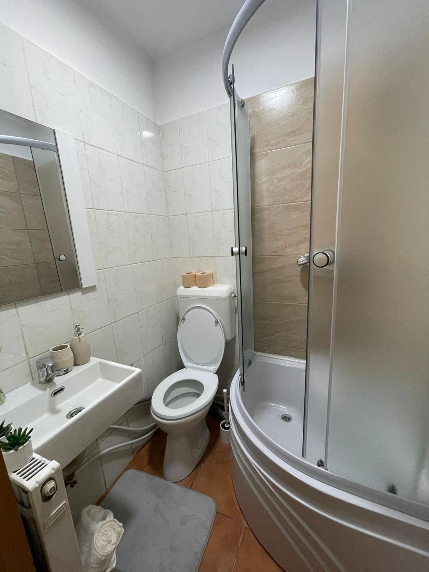Mossapartments Бухарест Экстерьер фото